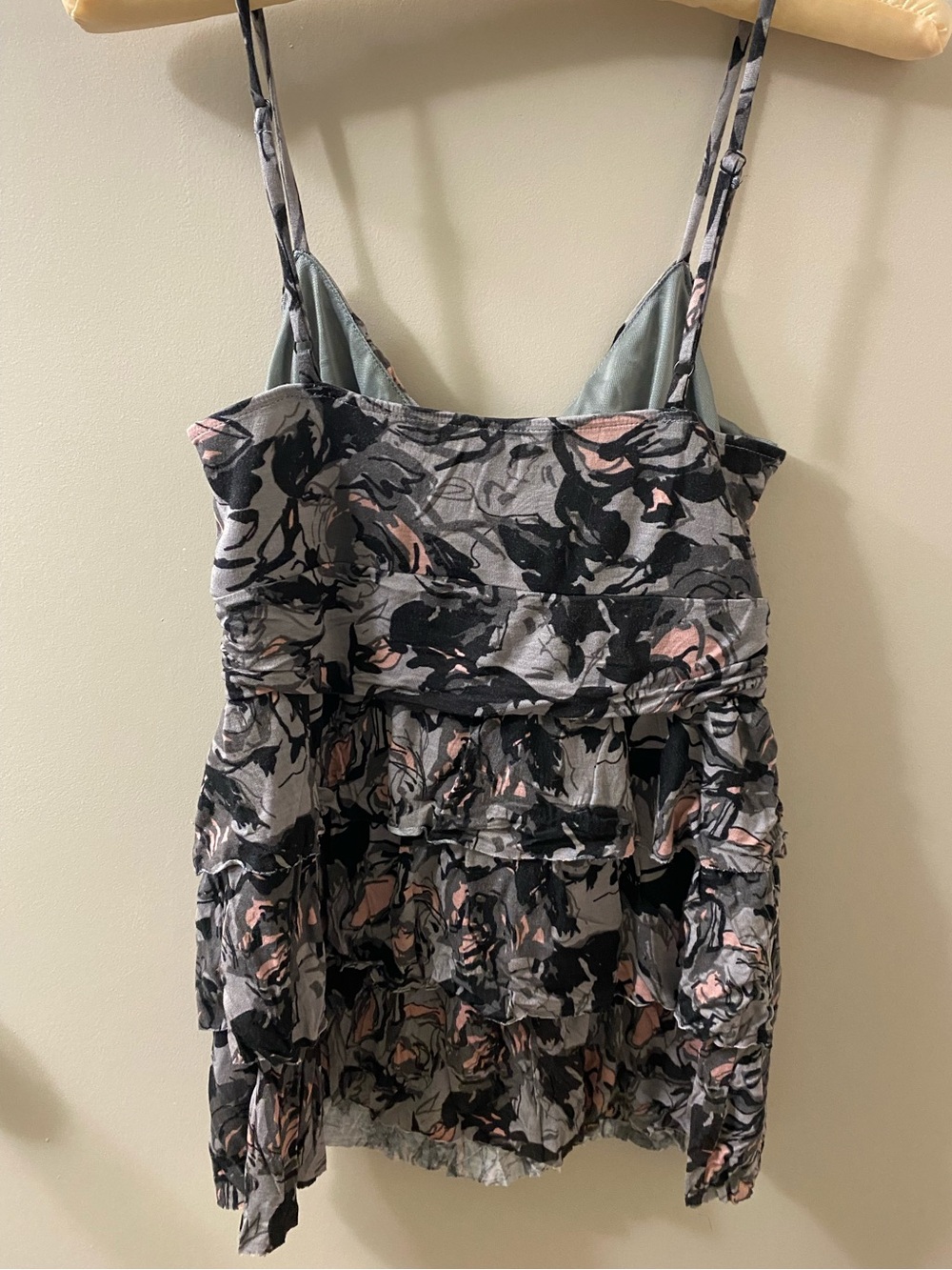 Dynamite Floral Ruffled Top - Picture 4 of 4